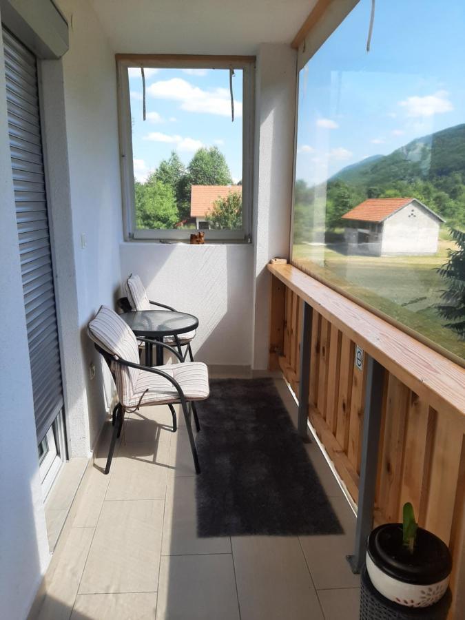 Apartments Paradise Licko Petrovo Selo Екстериор снимка