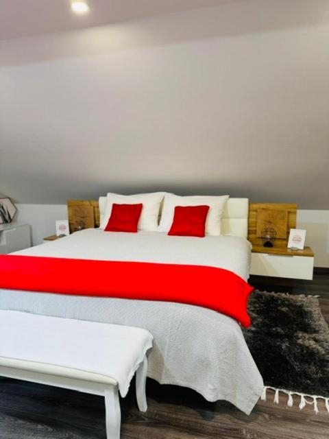 Apartments Paradise Licko Petrovo Selo Екстериор снимка