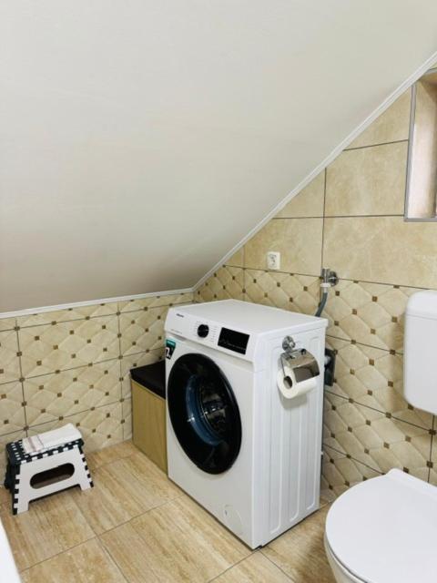 Apartments Paradise Licko Petrovo Selo Екстериор снимка