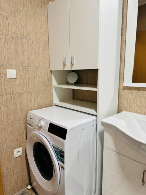 Apartments Paradise Licko Petrovo Selo Екстериор снимка