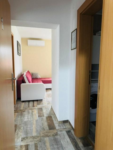 Apartments Paradise Licko Petrovo Selo Екстериор снимка