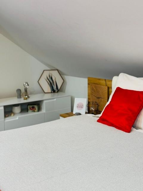 Apartments Paradise Licko Petrovo Selo Екстериор снимка